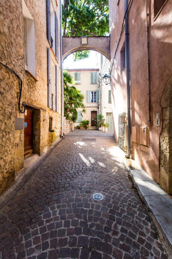 Au Coeur Du Vieil Antibes Et A 2 Pas De La Mer... Apartment ภายนอก รูปภาพ